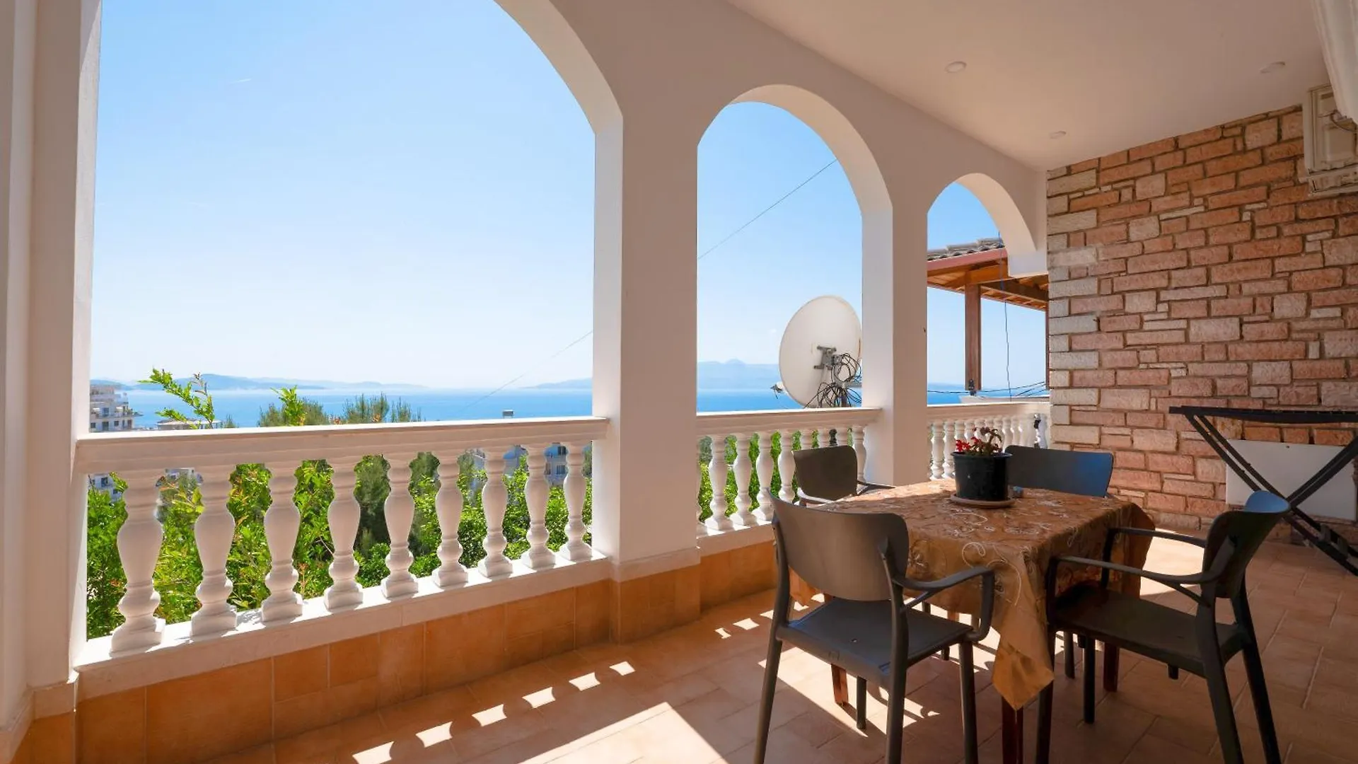 Apartments Villa Luxor Саранда