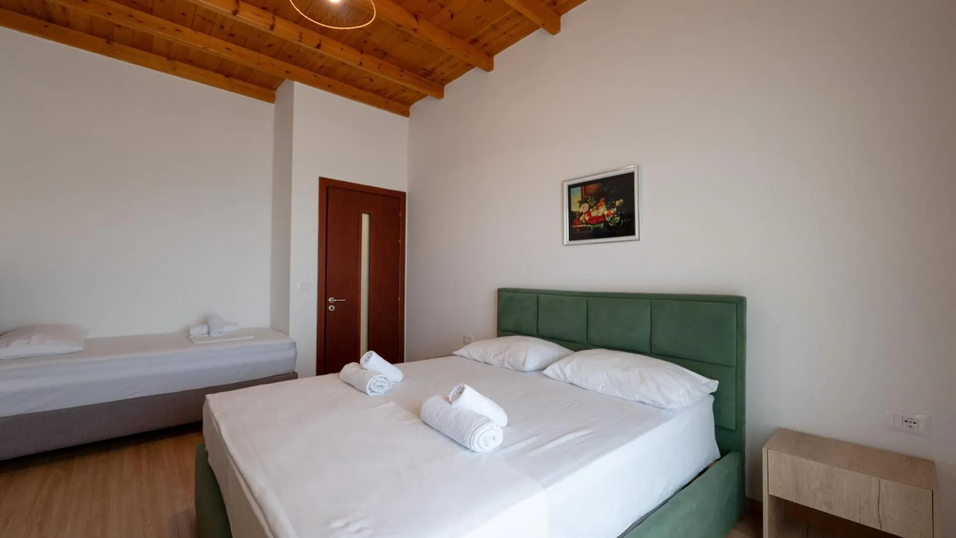 Apartments Villa Luxor Саранда