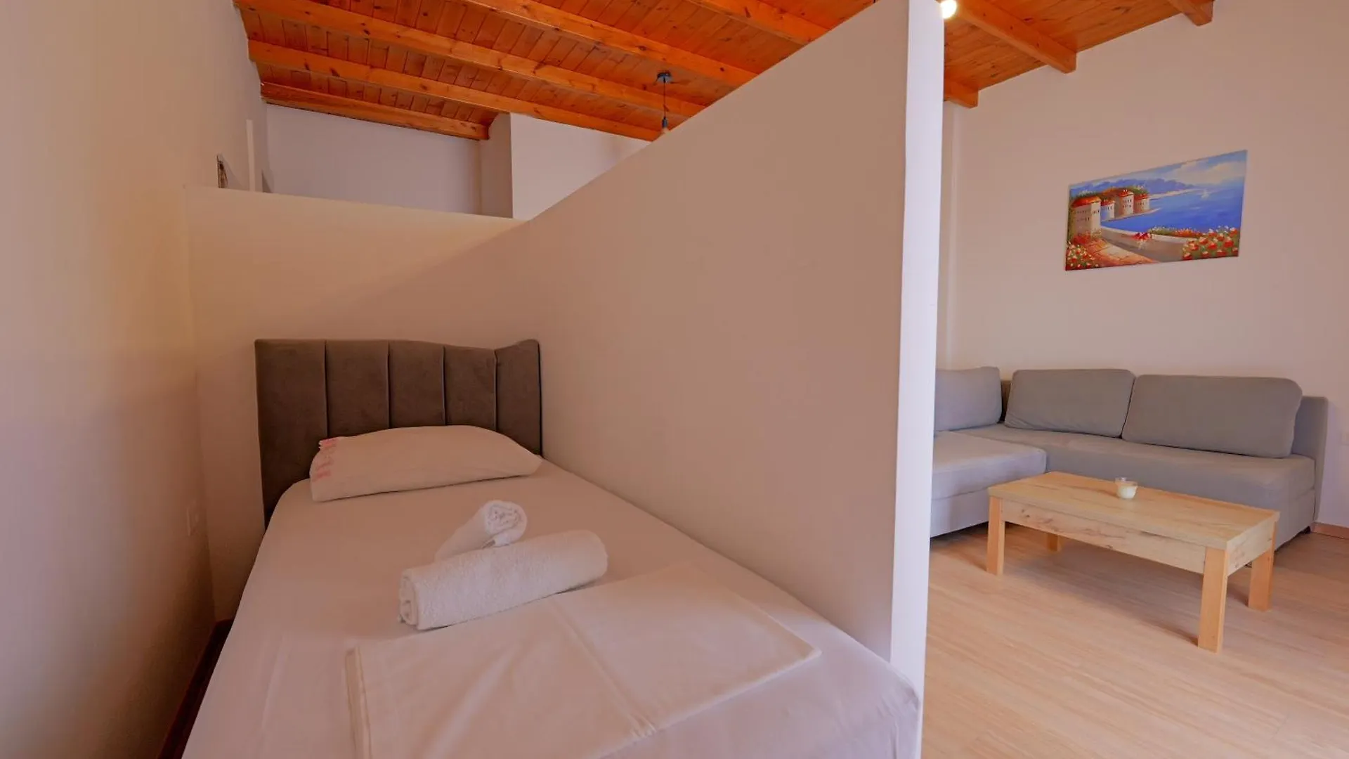 Apartments Villa Luxor Саранда