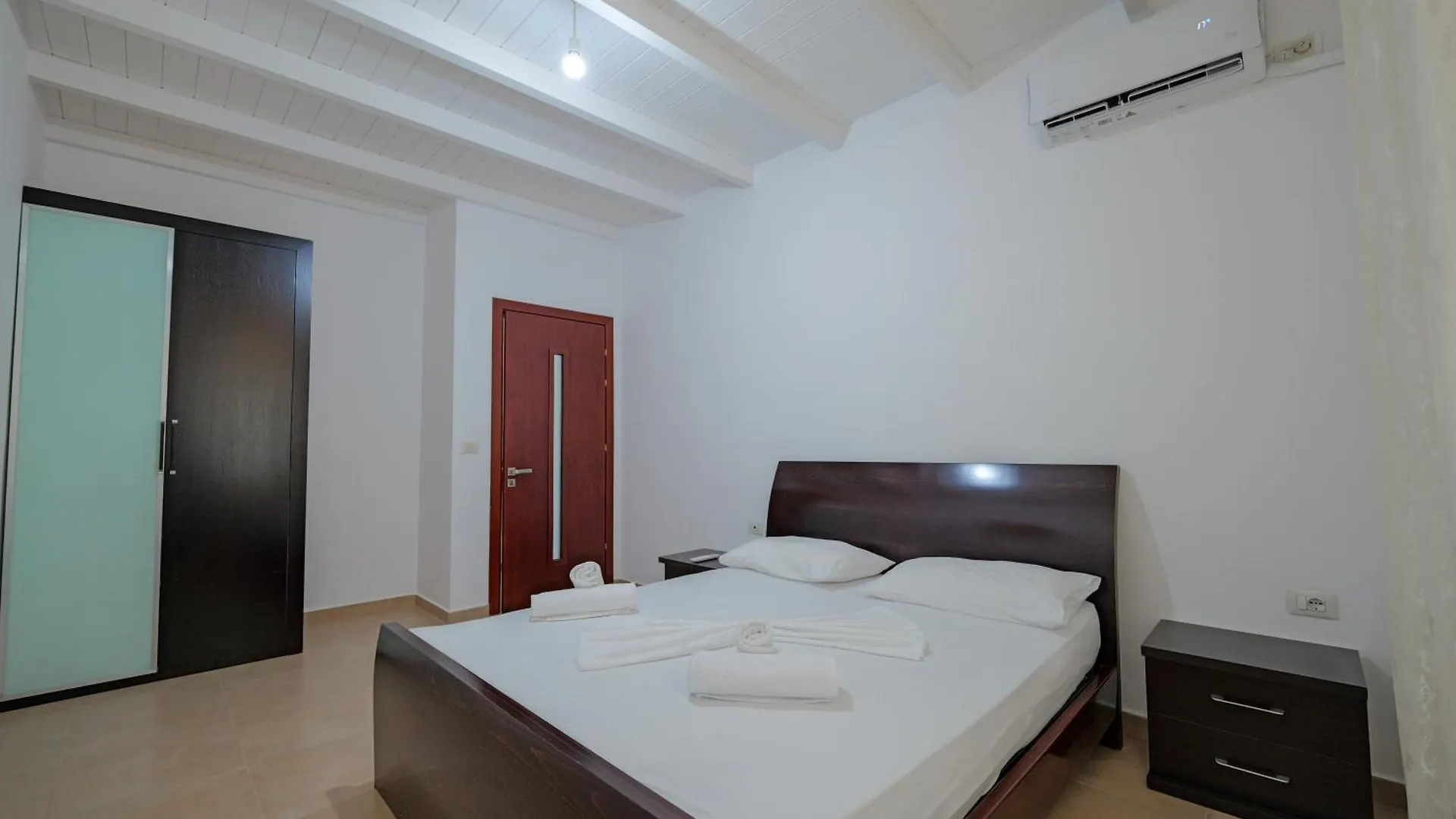 Apartments Villa Luxor Саранда