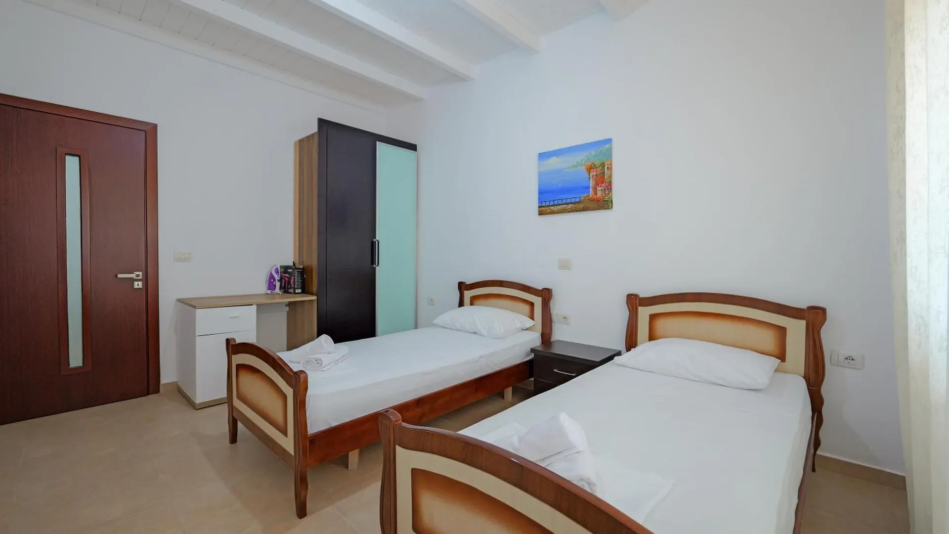 Apartments Villa Luxor ساراندا