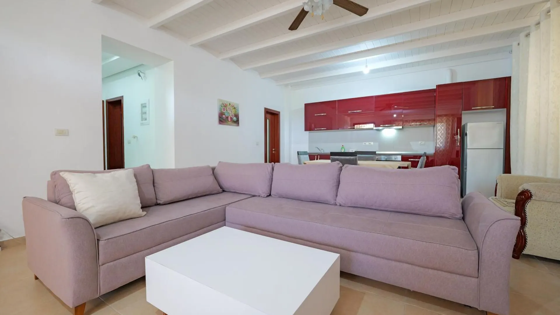 Apartments Villa Luxor ساراندا ألبانيا