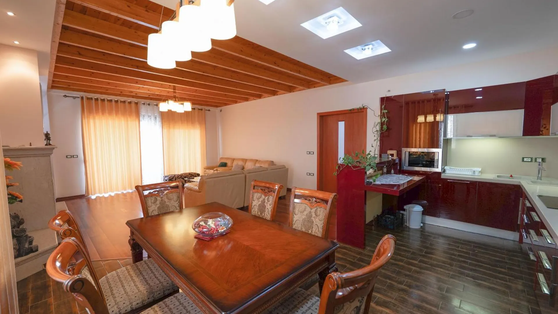 Apartments Villa Luxor ساراندا ألبانيا