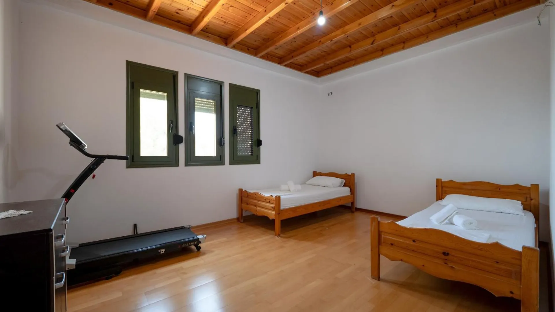 Apartments Villa Luxor ساراندا 0*,