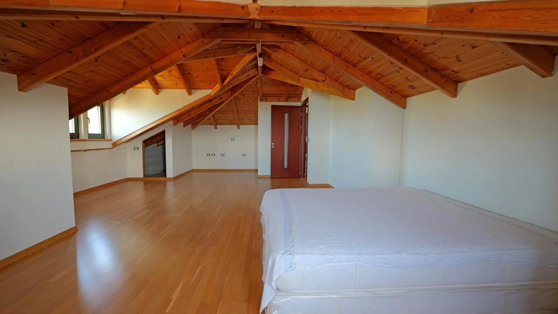 Apartments Villa Luxor ساراندا